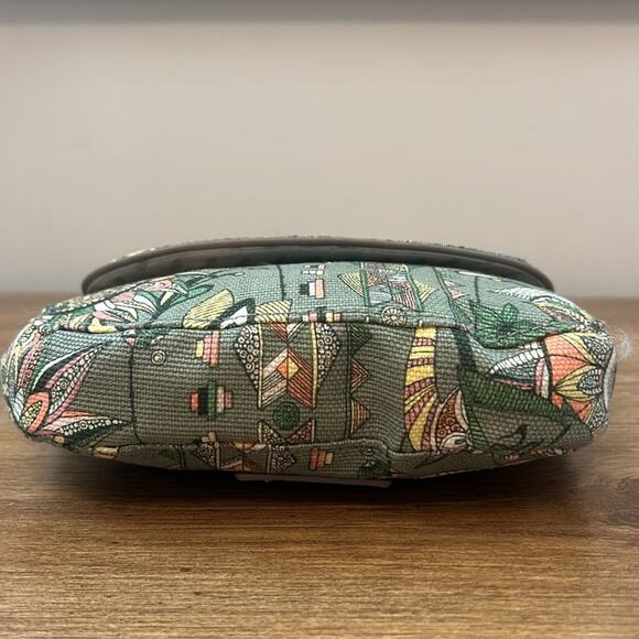 ✨Sold✨ Sakroots Signature Peace Print Fold Over Mini Bag in Spirit Desert - Picture 6 of 13